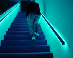 stairspersonwalking-01
